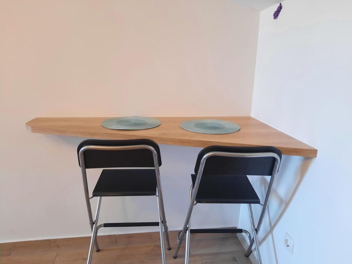 Apartman Saric K&M Apartment Baska Voda Luaran gambar